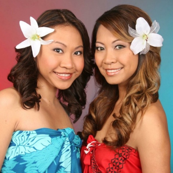 Bookmark our closet - Picture 7 of 8